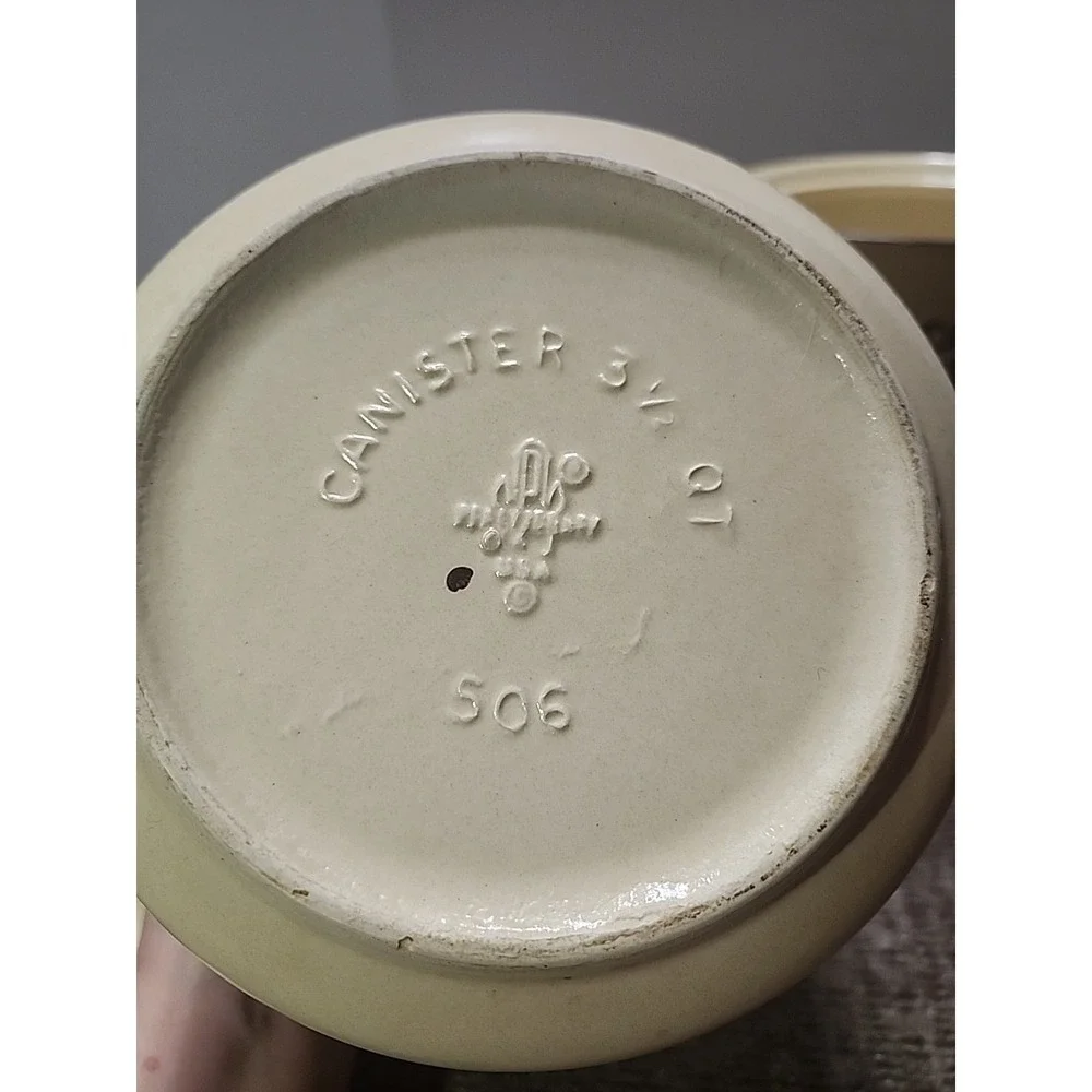 Pfaltzgraff stoneware canister With Lid  507 & 506